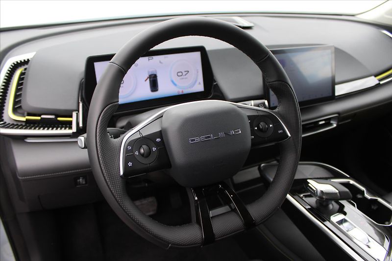 BAIC X5 1.5T 130kW A/T LED PANORAMA - fotka 15 z 30