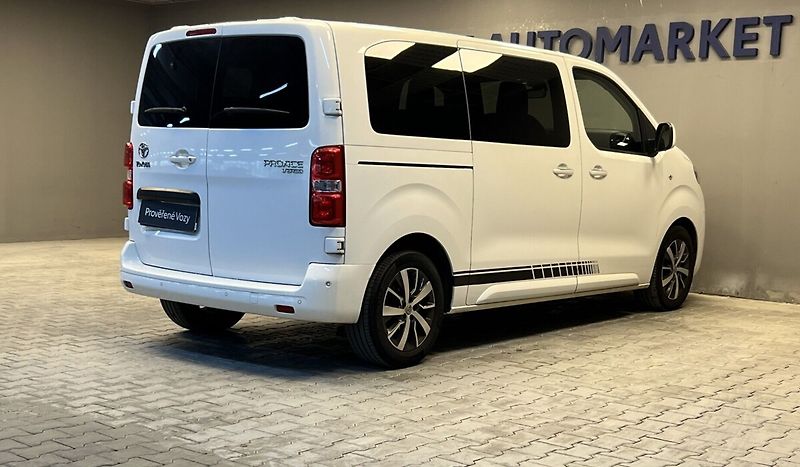 Toyota ProAce Verso 2,0D AT Shuttle Business Premi - fotka 2 z 18