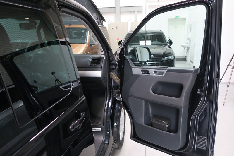 Volkswagen Multivan (2014) T5.1 Long Comfort 4Motion DSG - fotka 32 z 46