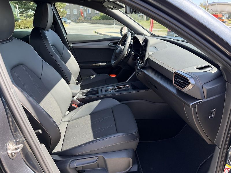 Cupra Formentor 1,5 eTSi/110kW - DSG - fotka 66 z 92