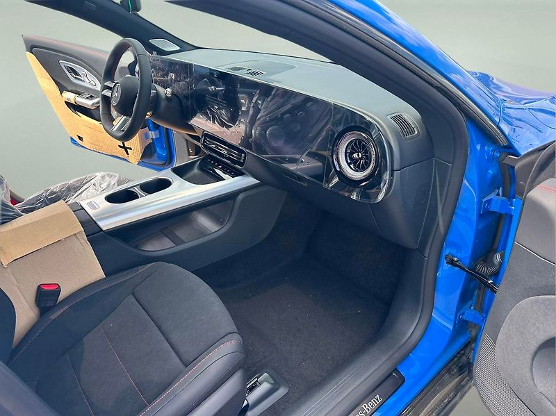 Mercedes-Benz CLA (2026) 220 - fotka 11 z 14