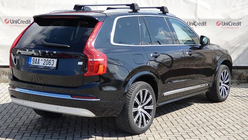 Volvo XC90 T8 AWD Recharge Inscription AT - fotka 3 z 26