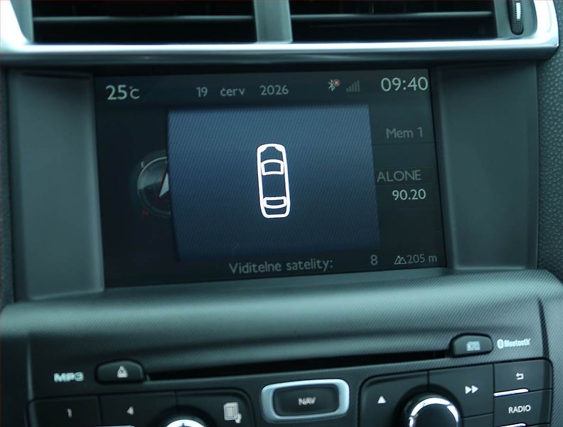 Citroën DS4 (2015) 1.6 e-HDi, Serv.kniha, Navi - fotka 16 z 18