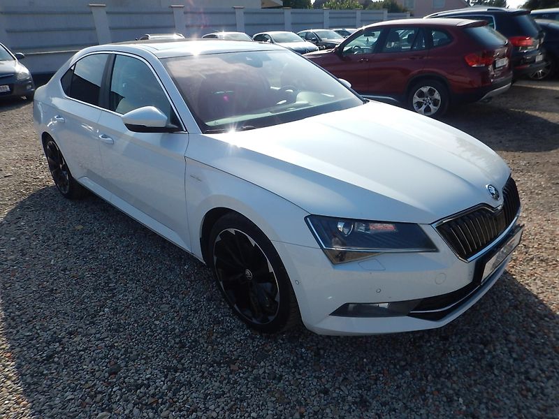 Škoda Superb 2.0 TDI, DSG, L&K, DIGIKLIMA - fotka 4 z 37