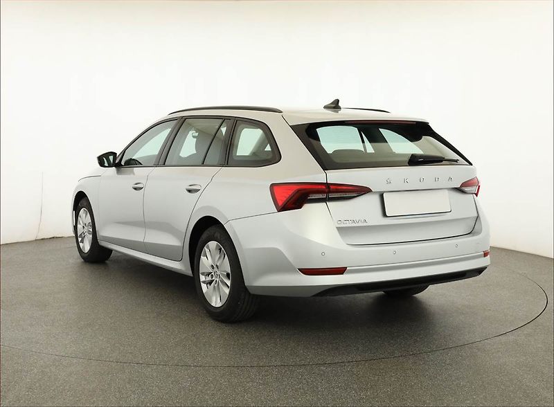 Škoda Octavia (2022) Ambition 2.0 TDI, ČR,1.maj - fotka 4 z 16