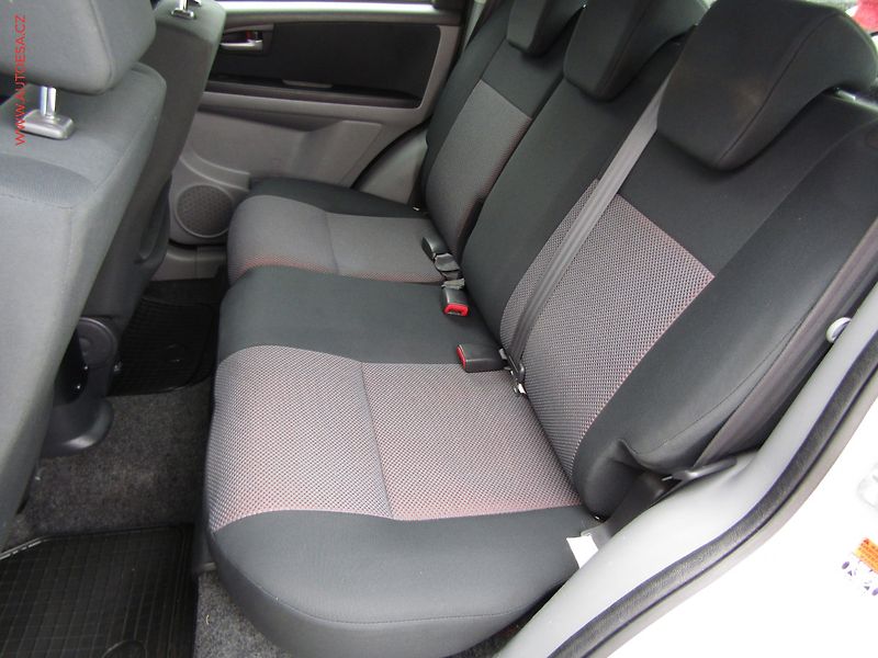 Suzuki SX4 (2007) 1.6 i - fotka 10 z 16