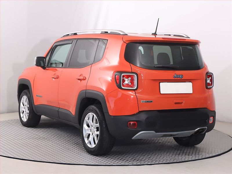 Jeep Renegade (2015) 2.0 MultiJet, 4X4, Automat - fotka 4 z 21