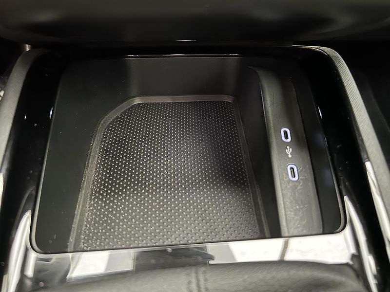 Škoda Kamiq 1.0 TSI Style - fotka 21 z 28