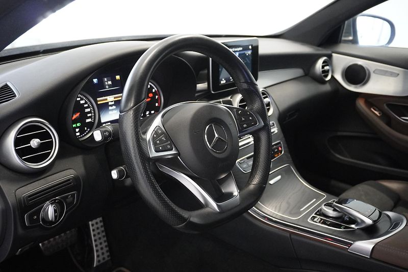 Mercedes-Benz Třídy C C 250 2.0-155 KW EDITION 1 - fotka 13 z 24