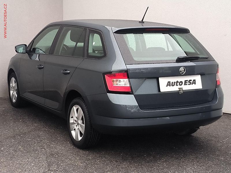Škoda Fabia (2015) 1.4 TDi, Style, navi, +kola - fotka 6 z 22