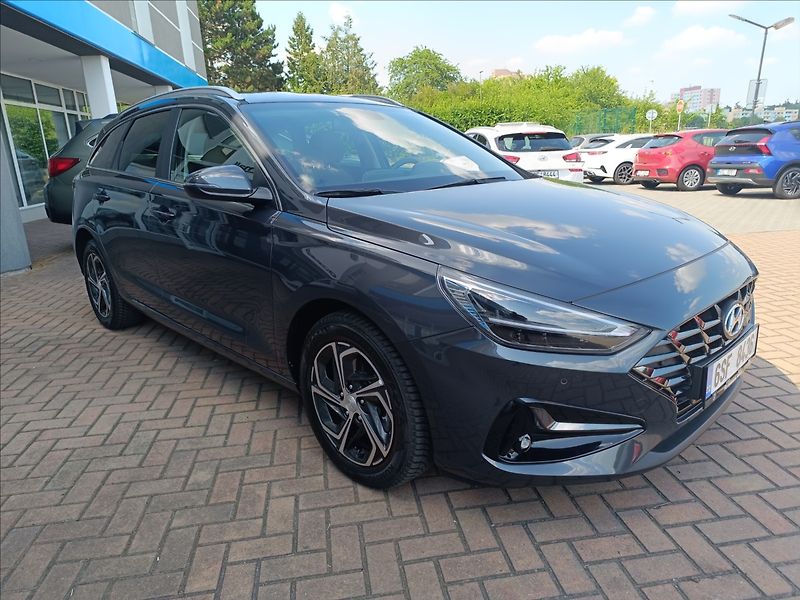 Hyundai i30 1,0 T-GDi Smart DCT - fotka 4 z 22