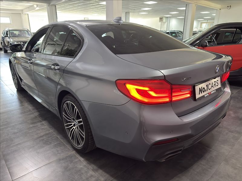 BMW Řada 5 3,0   540i LUXURY M-PAKET HARM - fotka 4 z 40