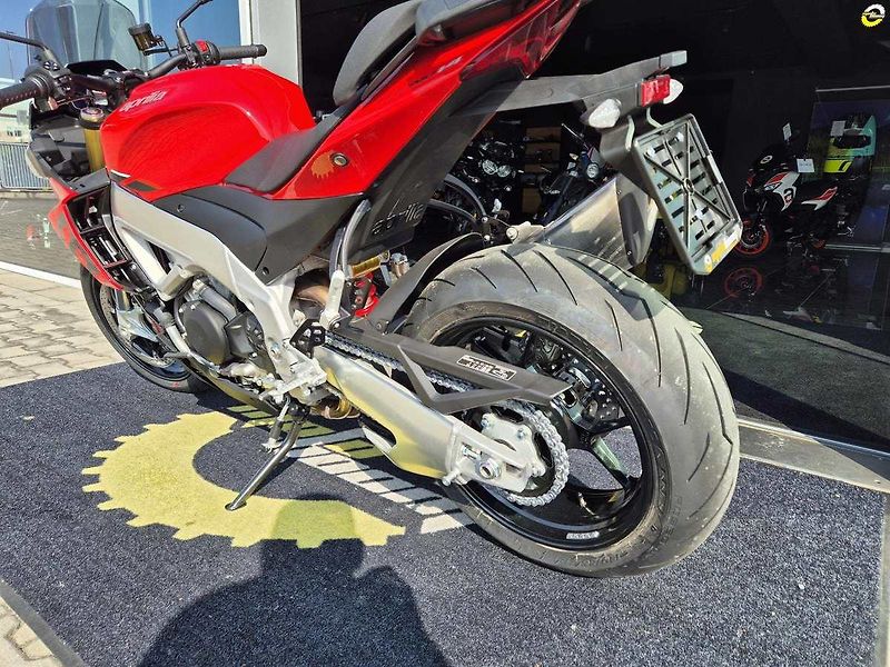 Aprilia Tuono V4 1100 RR (2024) E5 - AKČNÍ CENA - fotka 14 z 38