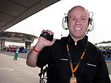 Randy Mamola v roce 2005 jako komentátor motocyklových velkých cen.