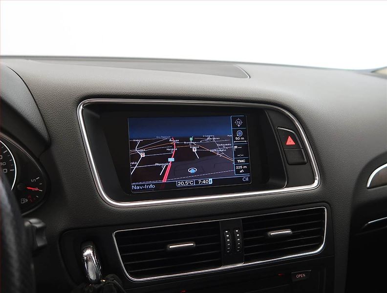 Audi Q5 (2012) 2.0 TDI, 4X4, Automat, Navi - fotka 17 z 24