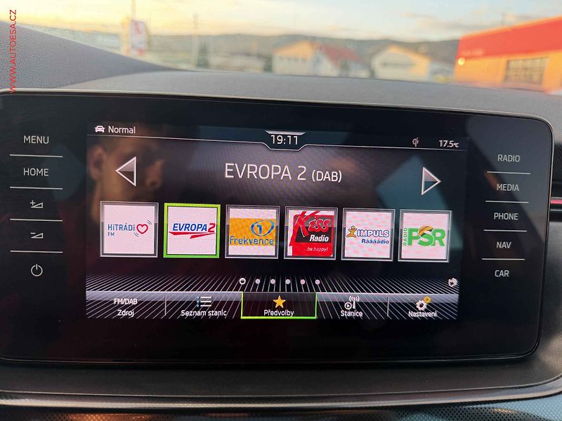 Škoda Scala (2021) 1.5TSi, Navi, LED, panor - fotka 16 z 18
