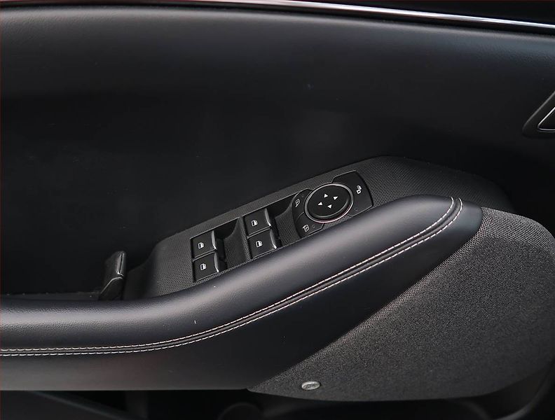 Ford Mustang Mach-E (2021) Standard Range RWD, SoH 94% - fotka 31 z 34