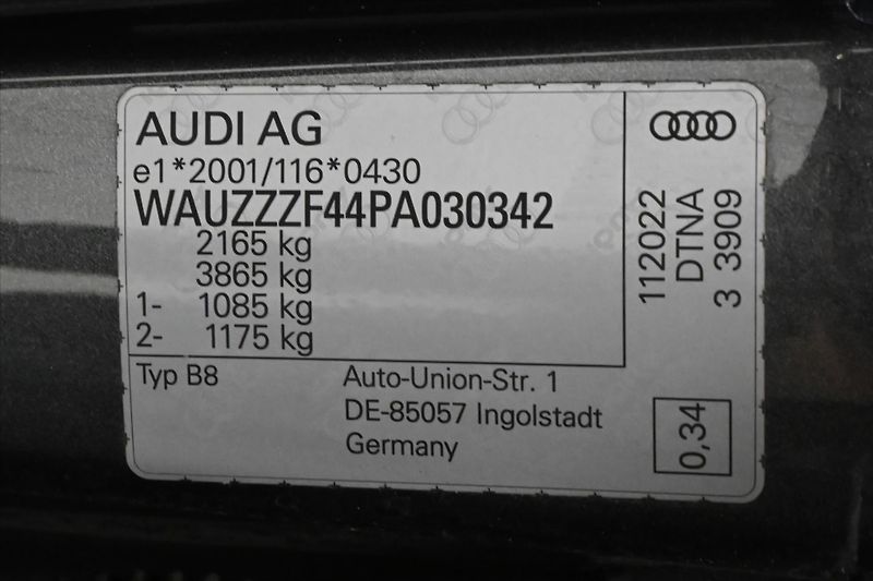 Audi A4 2,0 TDI 120kW S-LINE S-Tronic - fotka 11 z 26