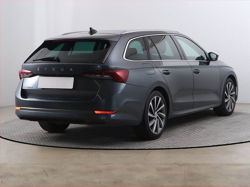 Škoda Octavia (2020) Style 2.0 TDI, Automat, Kůže - fotka 5 z 20