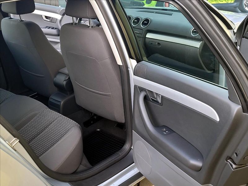 Seat Exeo 1,8 T Style *SERV.KN.+ ROZVODY - fotka 20 z 39