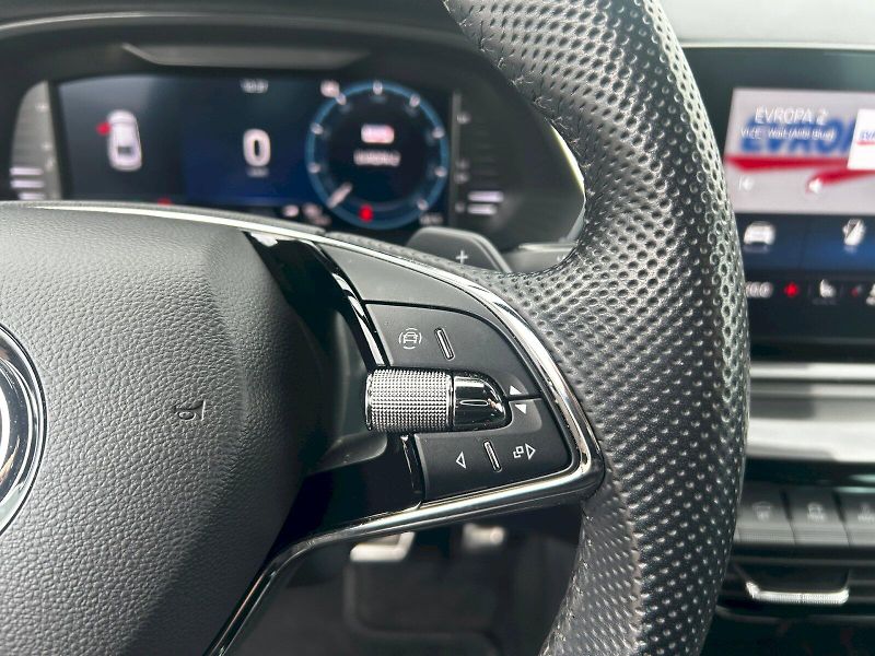 Škoda Octavia (2022) 2.0 TDI 110kW DSG Sportline - fotka 9 z 35
