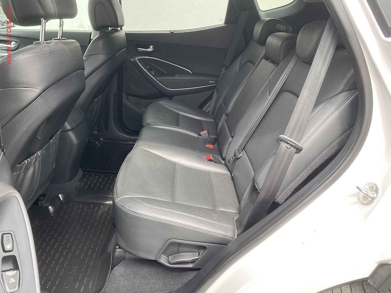 Hyundai Santa Fe (2014) 2.2 CRDi 4x4, ČR, AT, navi - fotka 10 z 18
