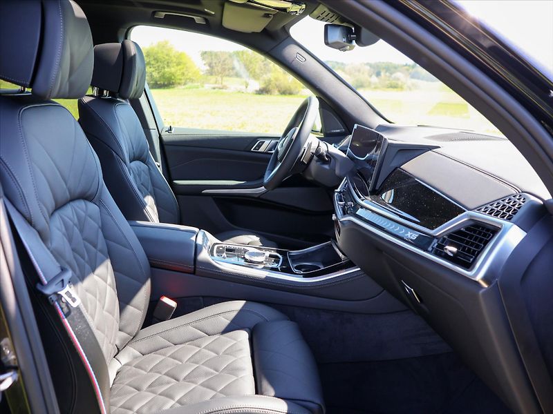 BMW X5 3,0 xDrive 30d  Mpacket - fotka 17 z 45