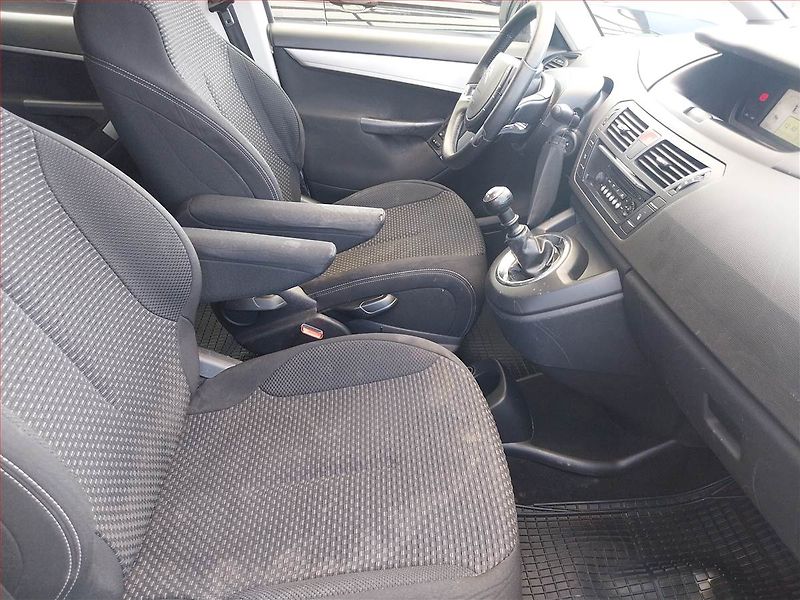 Citroën C4 Picasso (2012) 1.6 HDi, Serv.kniha, po STK - fotka 9 z 16