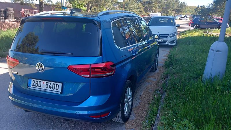 Volkswagen Touran 1.5 TSI, ČR, DSG - fotka 5 z 22