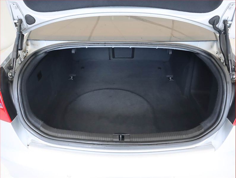 Audi A6 (2010) 3.0 TDI, 4X4, Automat, Xenony - fotka 14 z 19