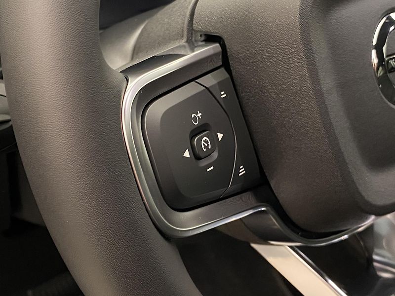 Volvo XC40 (2026) B3 AUT DARK ULTRA  - fotka 25 z 63