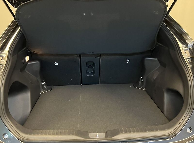 Toyota Yaris Cross 1.5 Hybrid AT STYLE - fotka 12 z 18