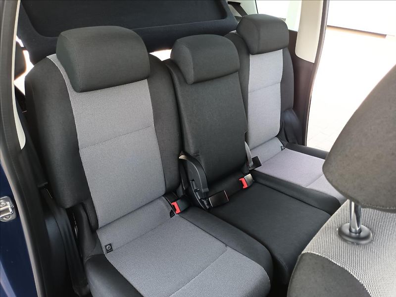Škoda Roomster 1,2 TSI, 63KW, KLIMA,SERVISKA - fotka 21 z 35