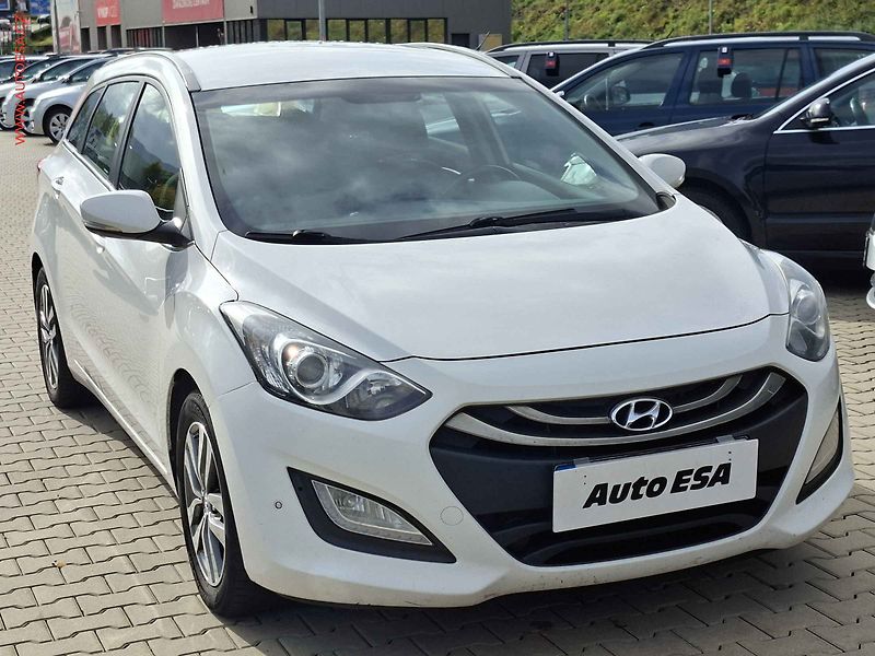 Hyundai i30 (2014) 1.6 CRDi, ČR, servis.kniha - fotografie inzerátu