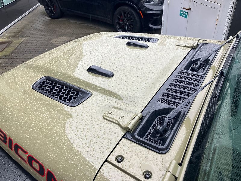Jeep Wrangler 2.0T 272k Rubicon 8AT. - fotka 52 z 55
