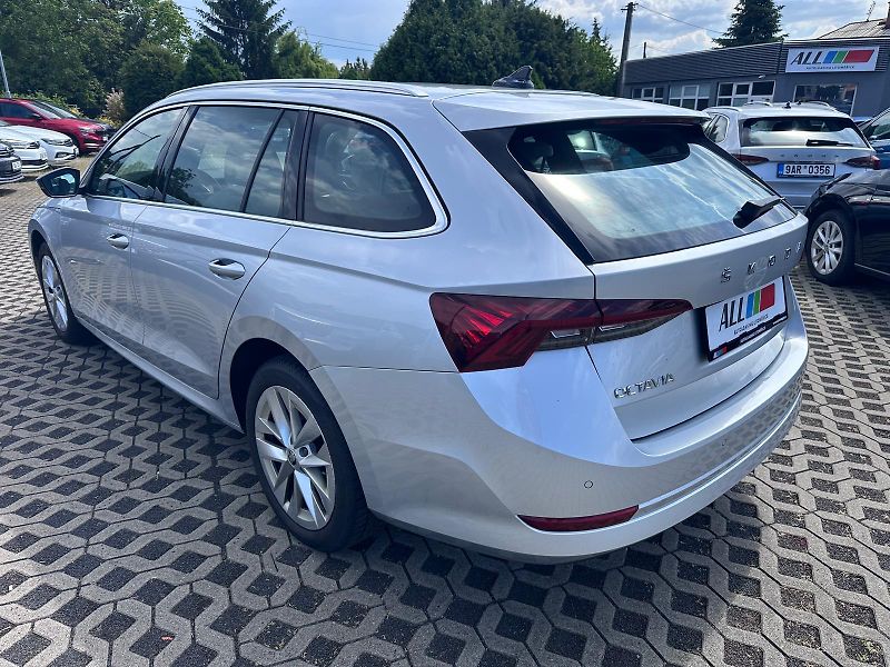 Škoda Octavia 2,0 TDI Style - fotka 5 z 16