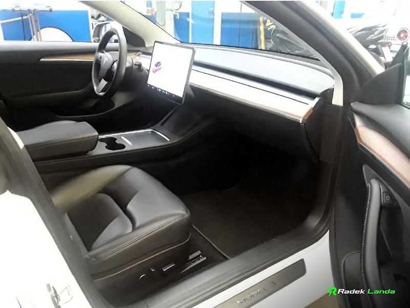 Tesla Model 3 (2021) Long Range AWD 75 kWh | Tažné - fotka 6 z 12