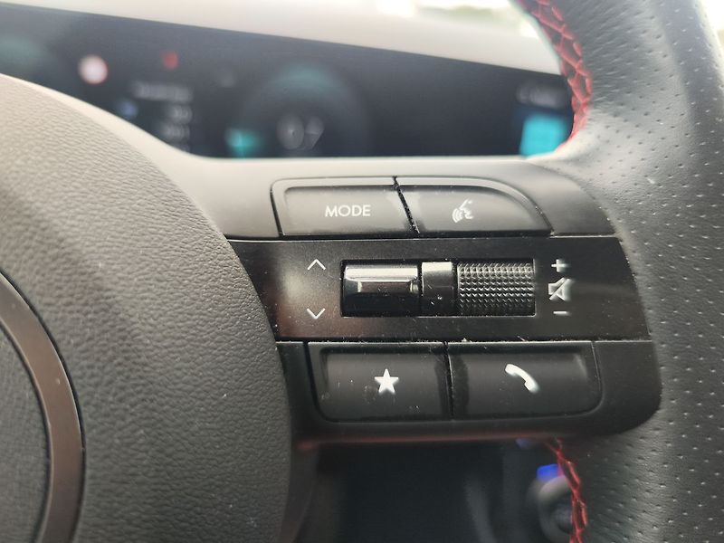 Hyundai Tucson 1.6 T-GDI/118kW N-Line DCT - fotka 27 z 33