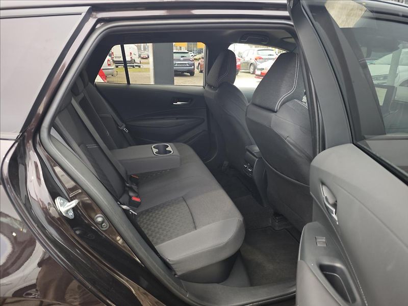 Suzuki Swace 1,8 Hybrid CVT  Elegance - fotka 13 z 20