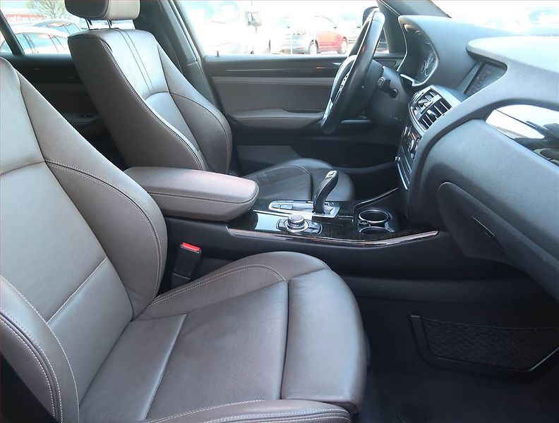 BMW X3 (2012) M Sport xDrive30d, 4X4 - fotka 9 z 19