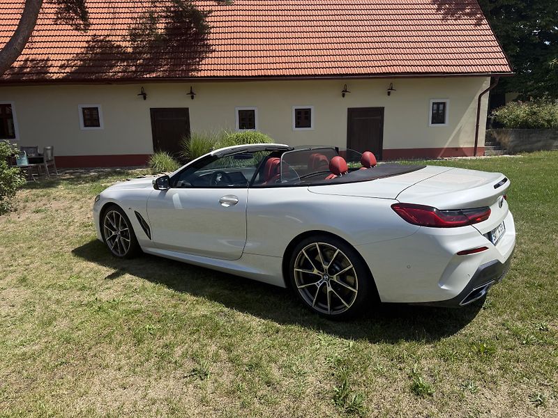 BMW Řada 8 (2019) - fotka 4 z 9