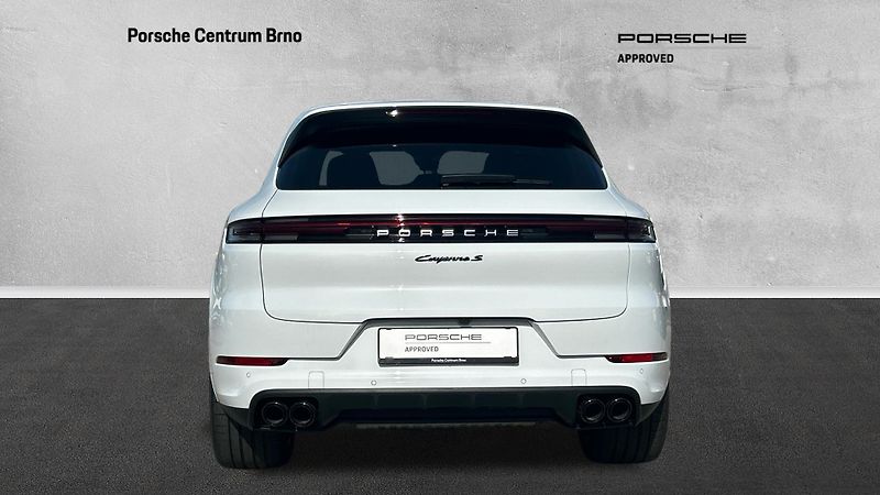 Porsche Cayenne S E-Hybrid - fotka 7 z 30