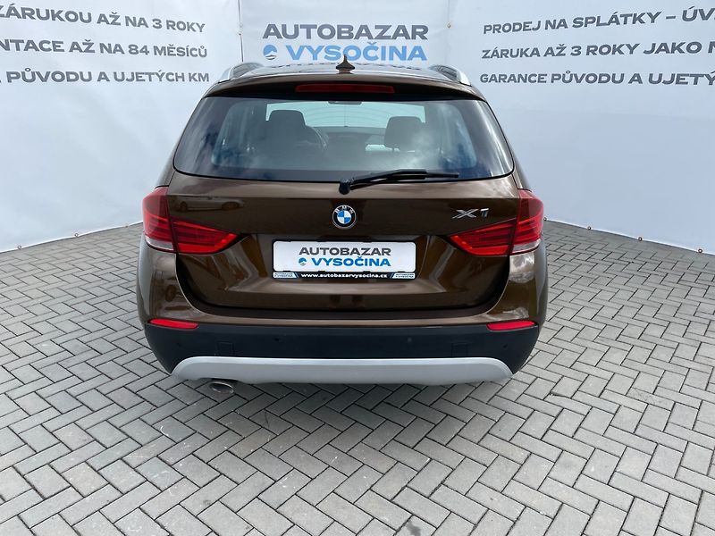 BMW X1 (2011) xDrive 2.0D 130kW 4x4 ČR Bixen - fotka 5 z 28