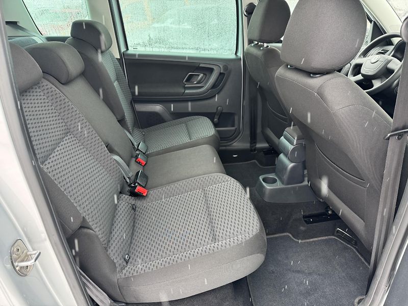 Škoda Roomster (2010) 1.2 51KW 1.MAJITEL 85000KM! - fotka 20 z 36