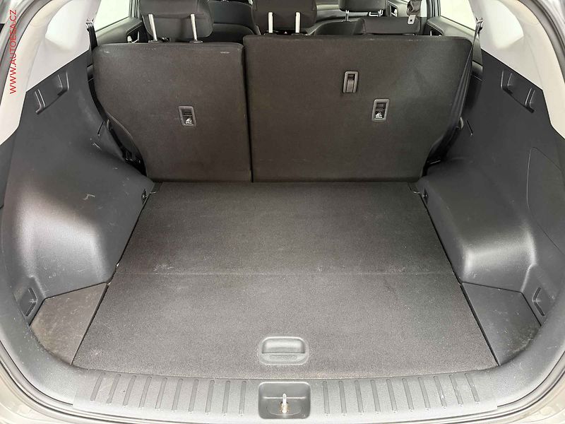 Hyundai Tucson (2019) 1.6 CRDi 4x4, 2.maj,ČR, AC - fotka 7 z 17