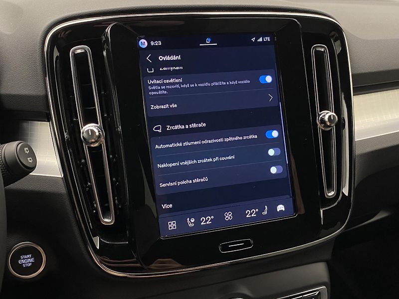 Volvo XC40 (2026) B3 AUT DARK PLUS - fotka 49 z 59