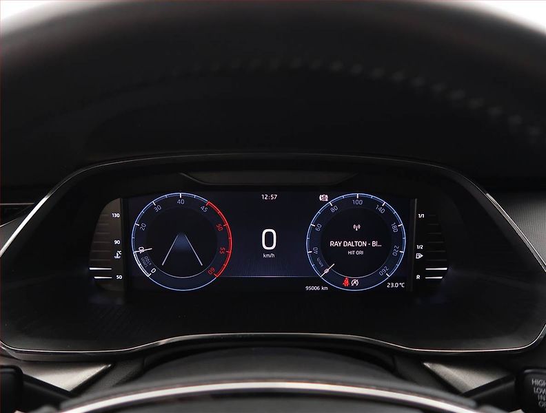 Škoda Octavia (2023) Ambition 2.0 TDI, ČR,1.maj - fotka 11 z 24