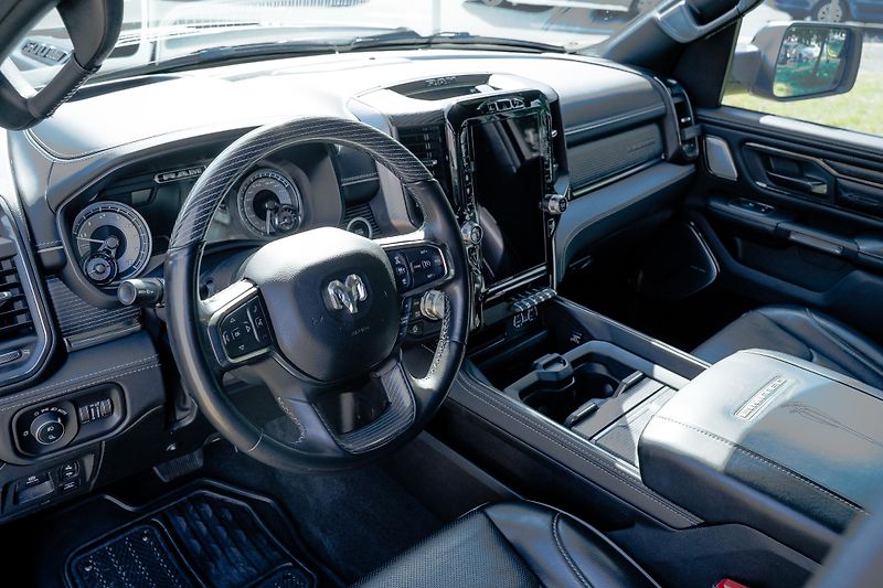 Dodge RAM (2023) 1500 5.7 HEMI V8 LIMITED/NIGHT - fotka 14 z 24