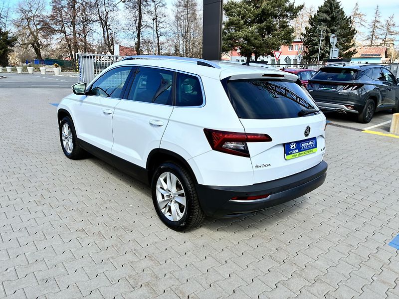 Škoda Karoq 110 kW Style 4x4 DSG 1.MAJITEL - fotka 5 z 38
