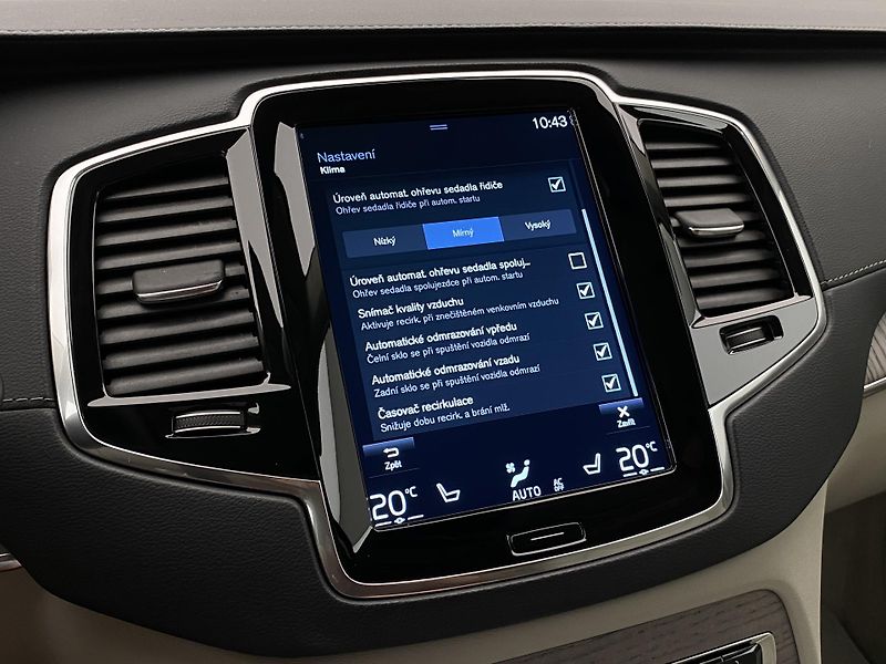 Volvo XC90 B5 AWD INSCRIPTION REZERVACE - fotka 43 z 54